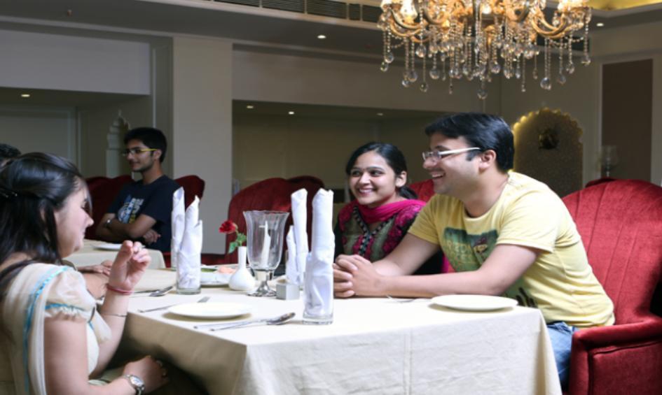 Amaya Bareilly Extérieur photo